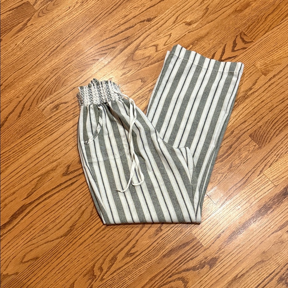 Striped Gray and White Pants lounge pants. Never worn, size M.